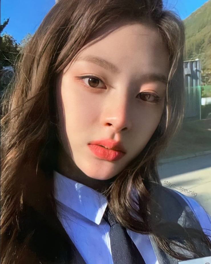 Seeun (STAYC)