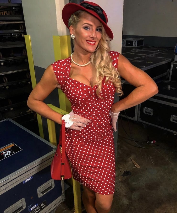 Lacey Evans