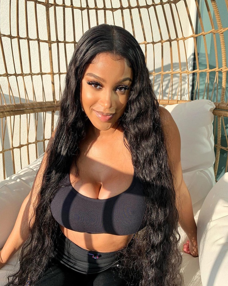 Picture of Kiyomi Leslie