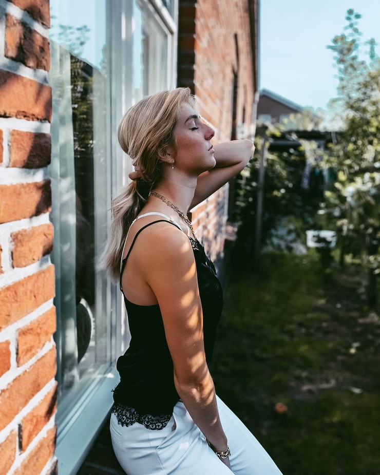 Annelie In 't Hout picture