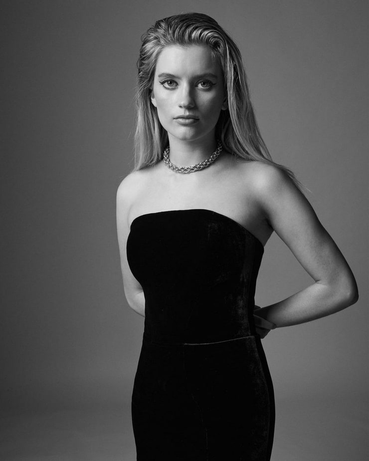 Picture Of Mia Healey