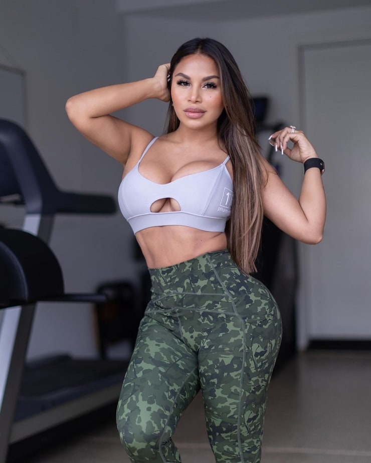 Dolly Castro