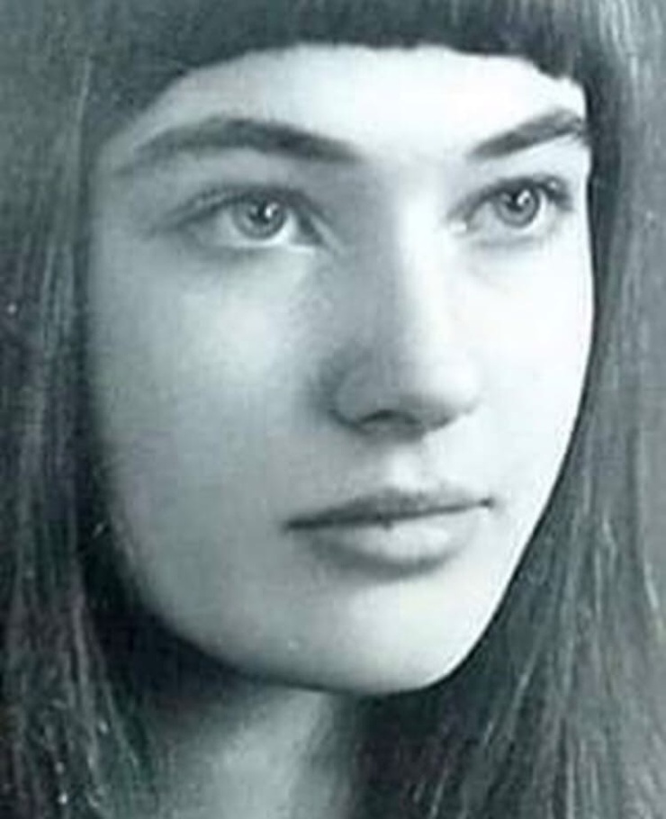 Larisa Guzeeva Larisa Guzeeva