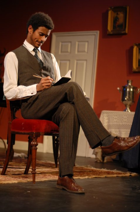 Alfie Enoch Alfie Enoch
