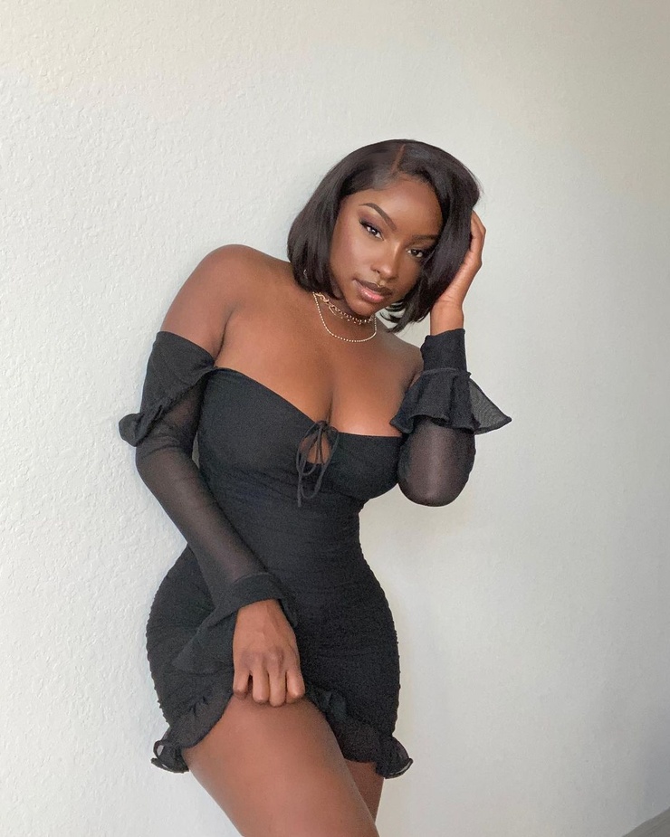 Savannah Perkins Savannah Perkins