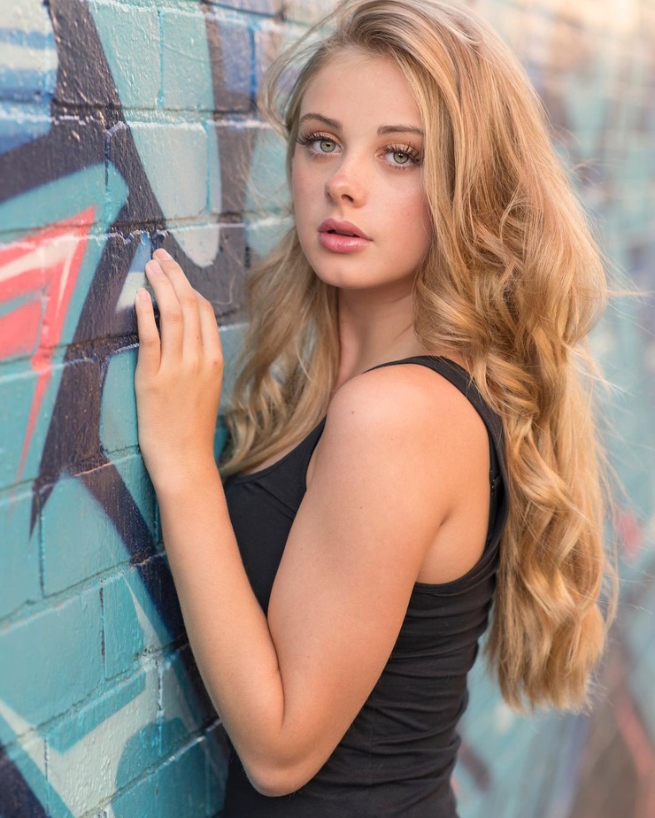 India Woollard India Woollard
