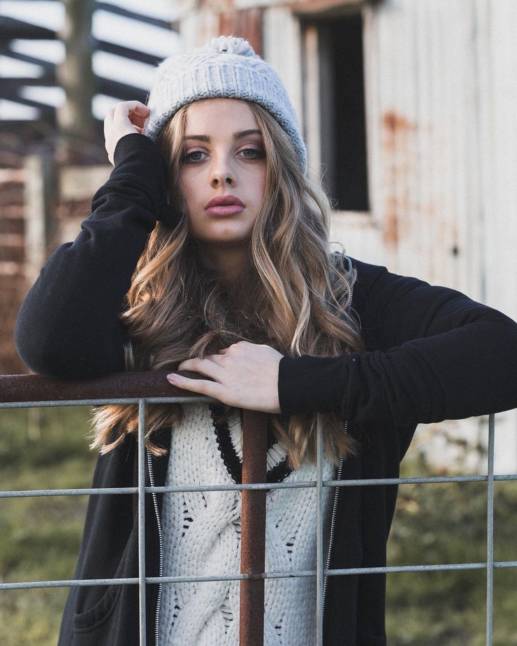 India Woollard India Woollard