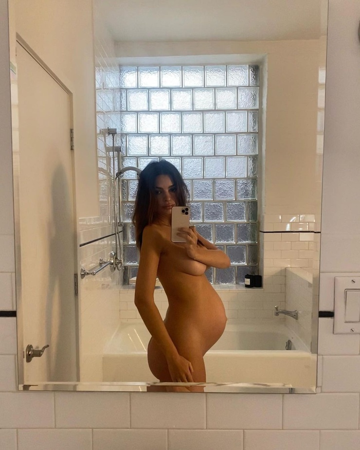 Emily Ratajkowski Emily Ratajkowski
