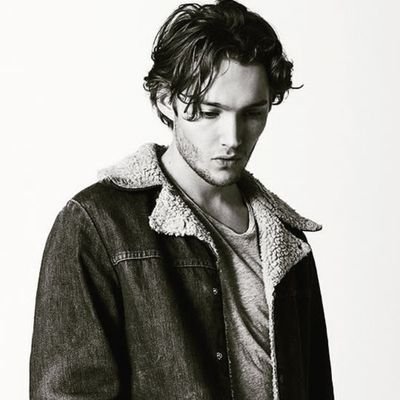 Toby Regbo