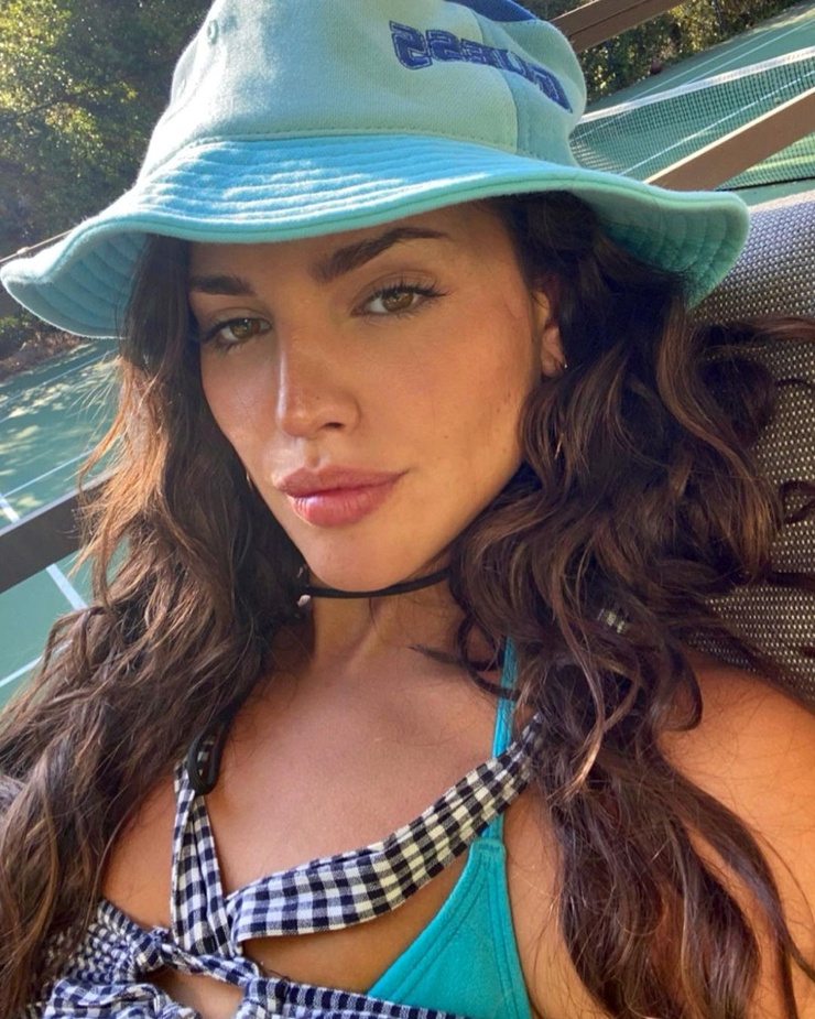 Eiza Gonzalez