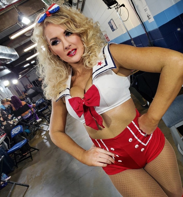 Lacey Evans