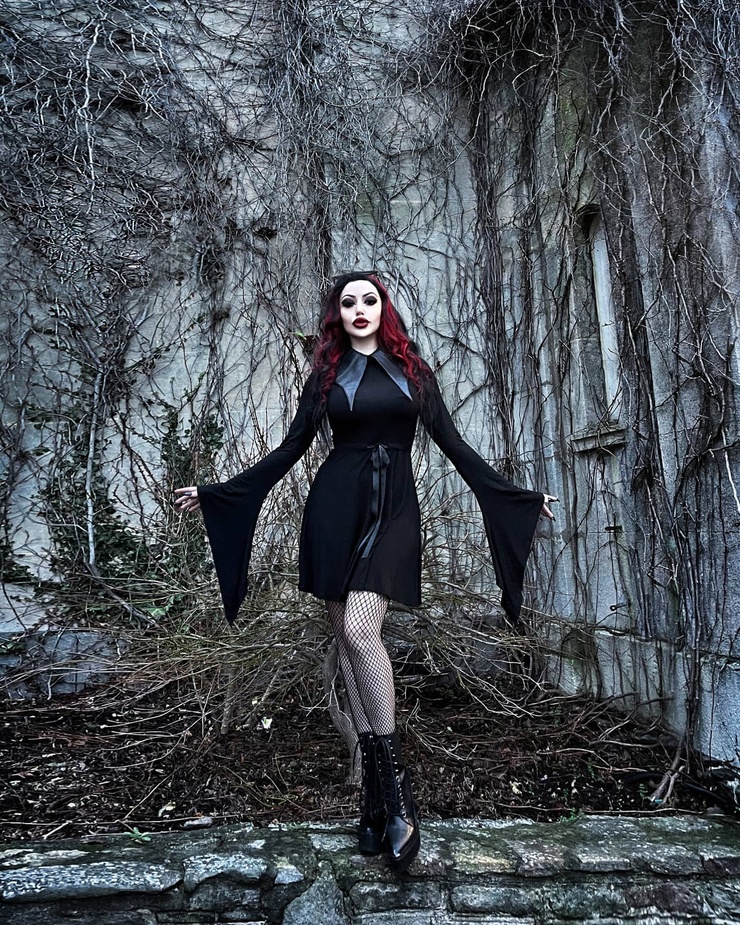 Picture of Dani Divine