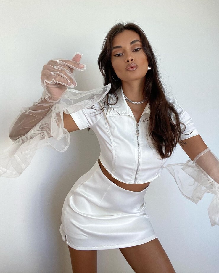 Picture of Gizele Oliveira