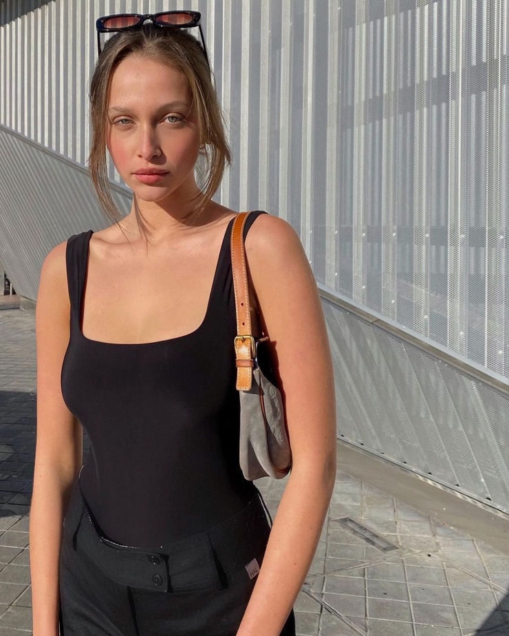 Talia Wallis
