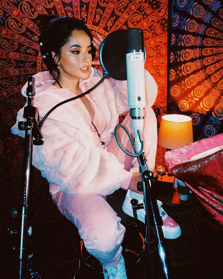 Becky G.
