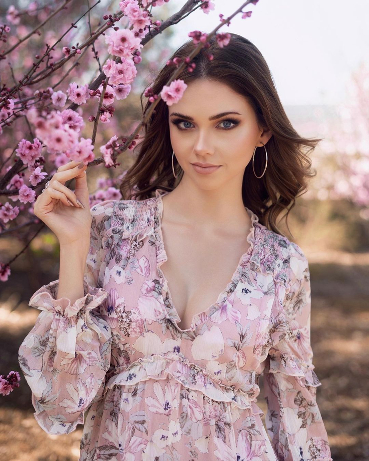 Dana Rae Johnson Dana Rae Johnson