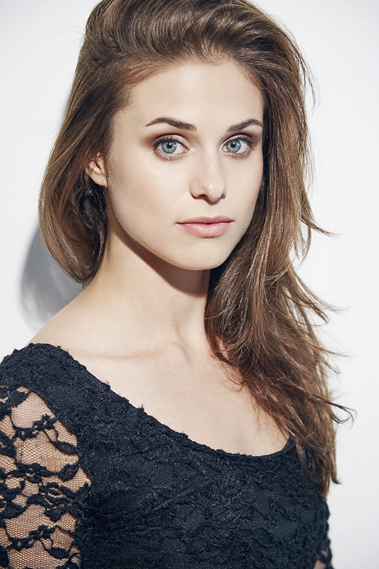 Kelsey Reinhardt Kelsey Reinhardt