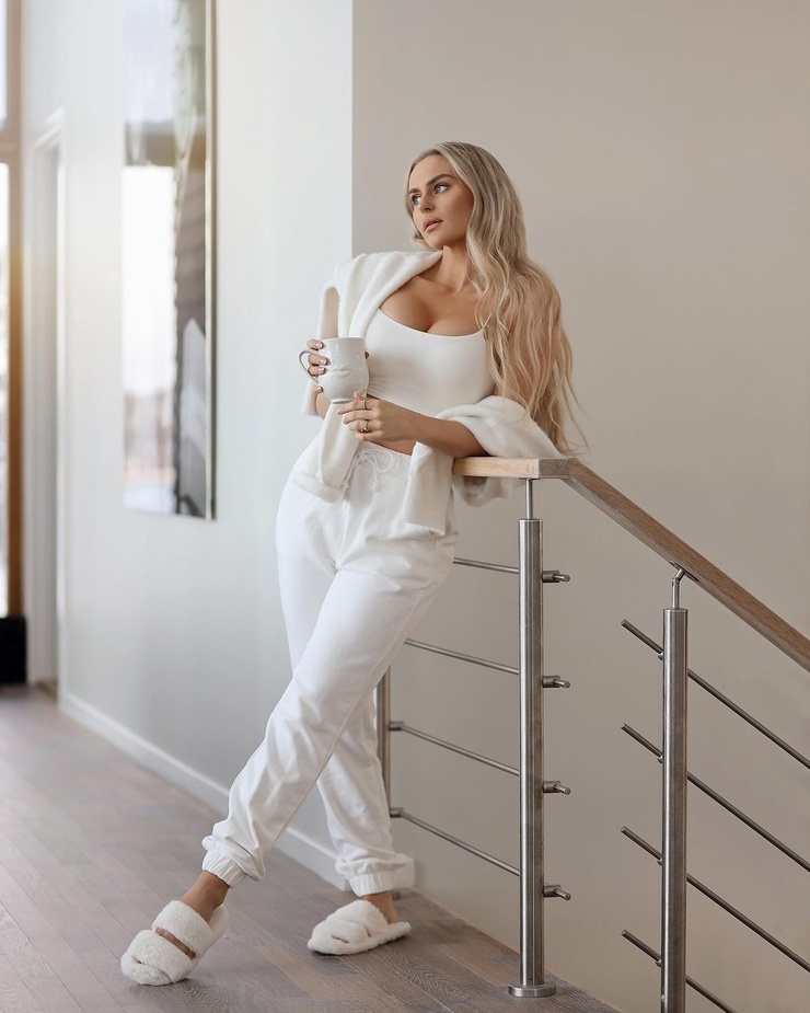 ANNA NYSTRÖM ANNA NYSTRÖM