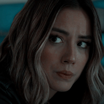 Chloe Bennet