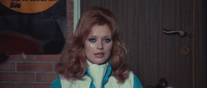 The Red Queen Kills Seven Times (1972)