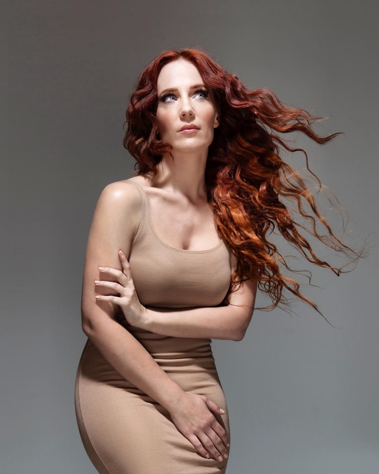 Simone Simons