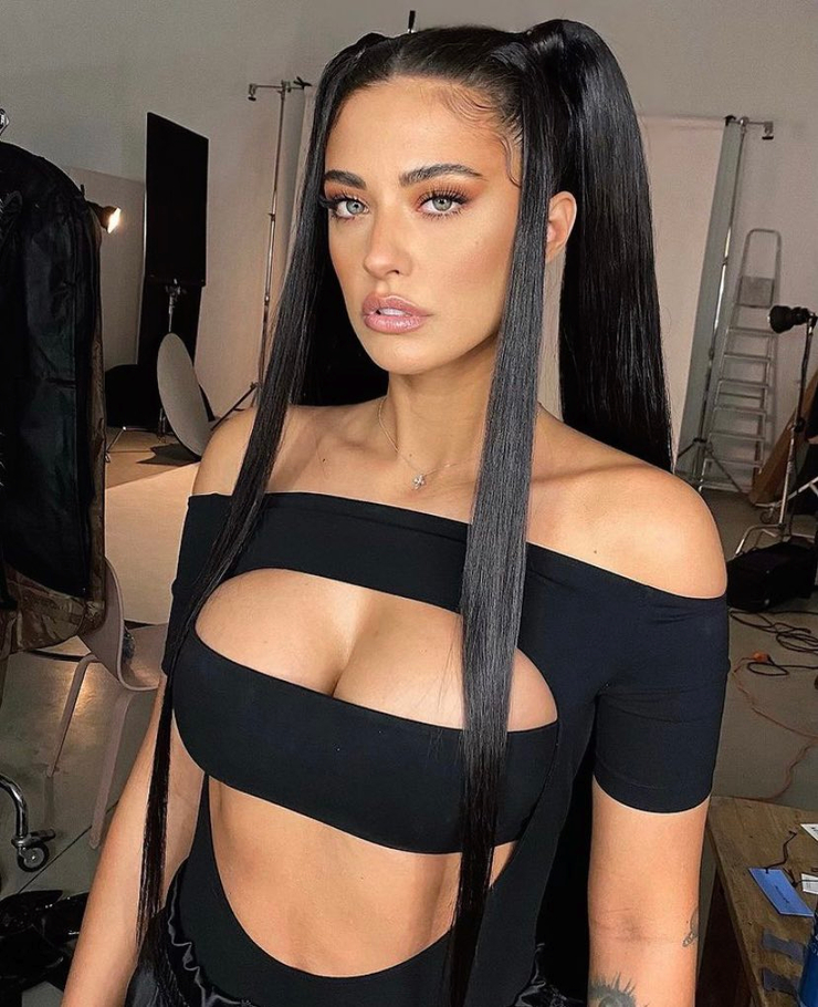 Antonia Iacobescu Antonia Iacobescu