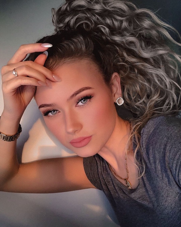 Angelina Konsta Angelina Konsta