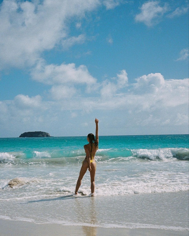 Alexis Ren Alexis Ren
