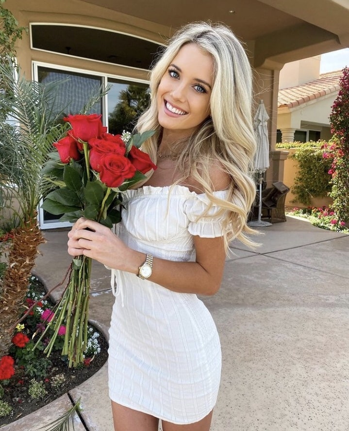 Lindsay Brewer picture