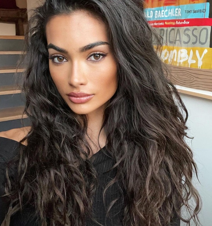 Kelly Gale Kelly Gale