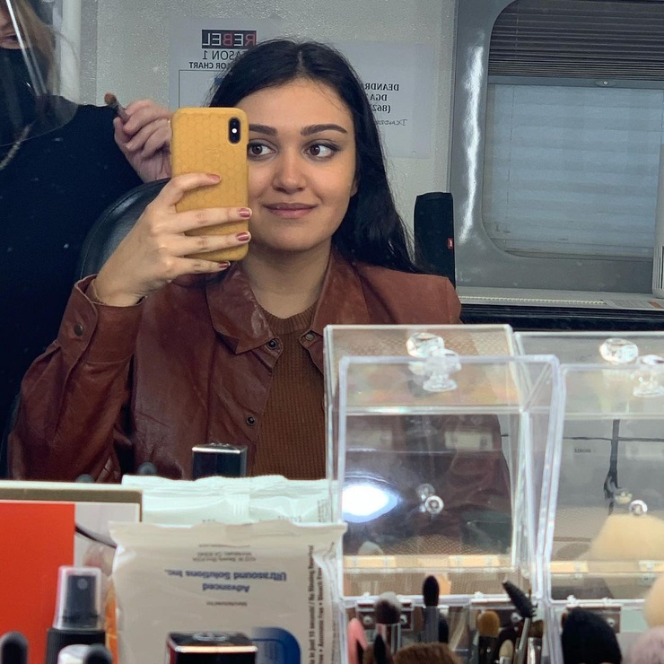 Ariela Barer