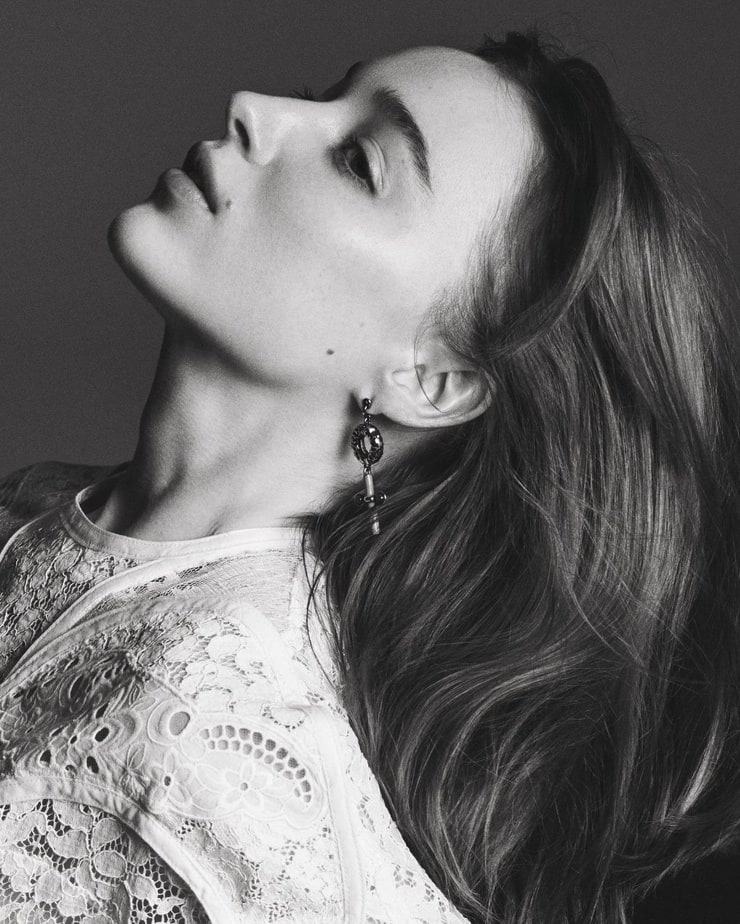Phoebe Dynevor Phoebe Dynevor