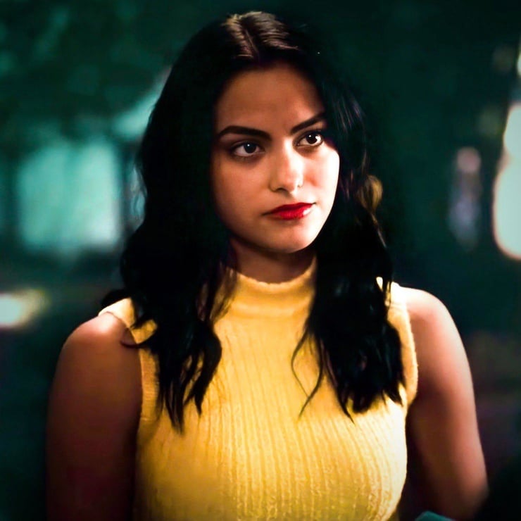 Camila Mendes