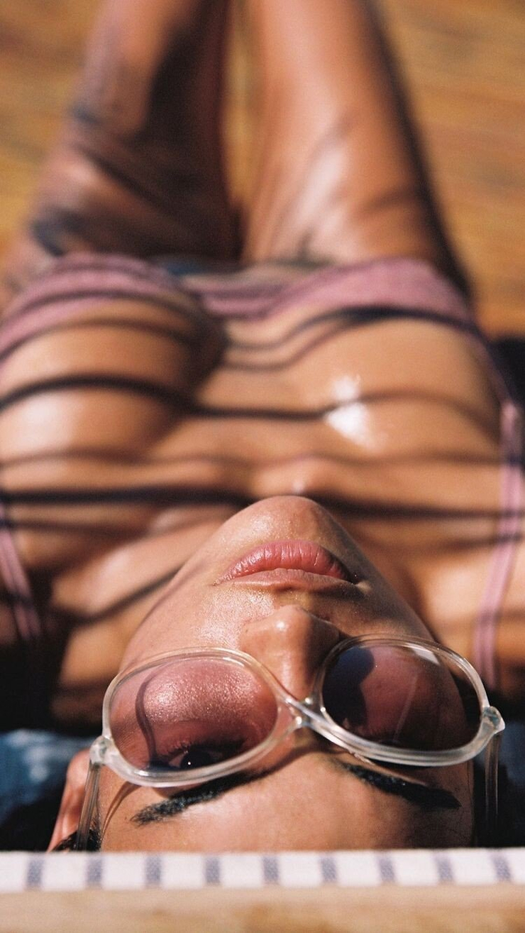 Kelly Gale Kelly Gale