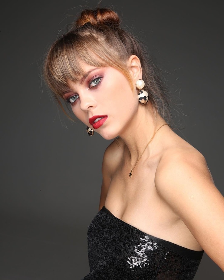 Lina Lavreniuk Lina Lavreniuk