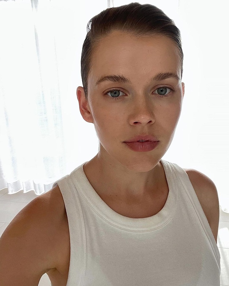 Victoria Lee Victoria Lee