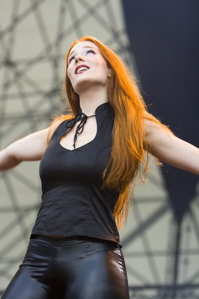 Simone Simons