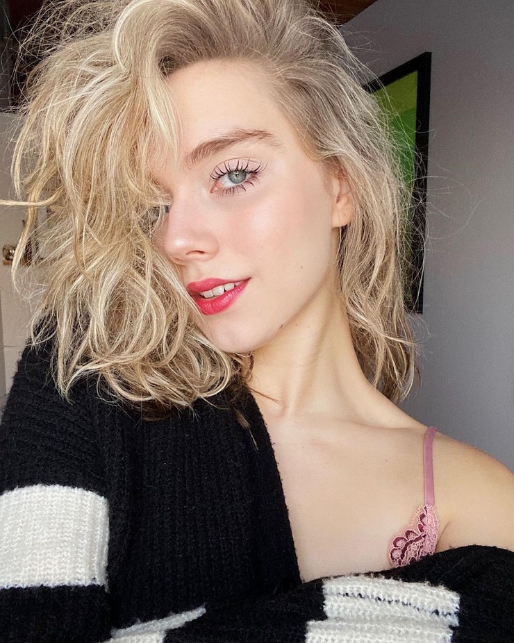 Elizabeth Wheeland Elizabeth Wheeland