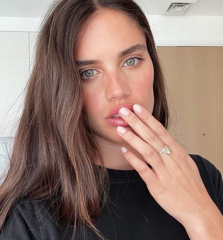 Sara Sampaio Sara Sampaio