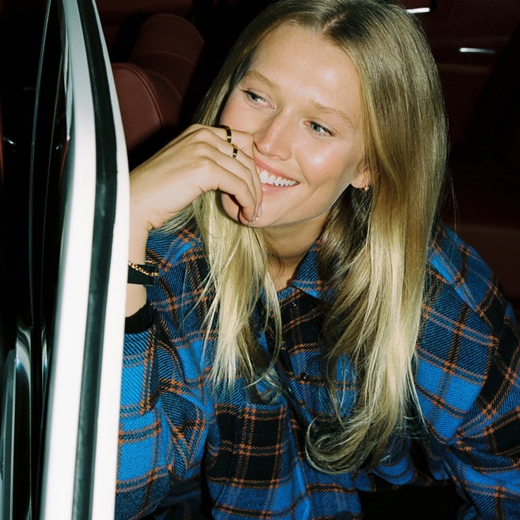 Toni Garrn Toni Garrn