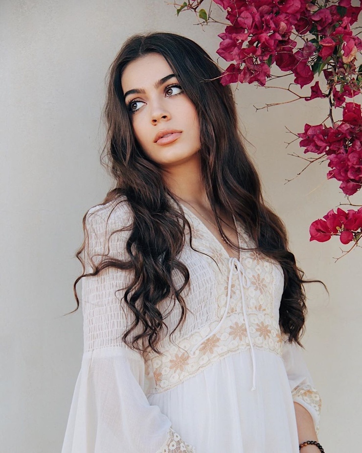 Emmy Perry