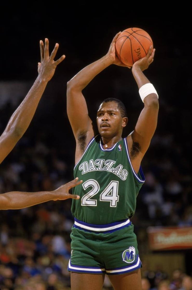 Mark Aguirre