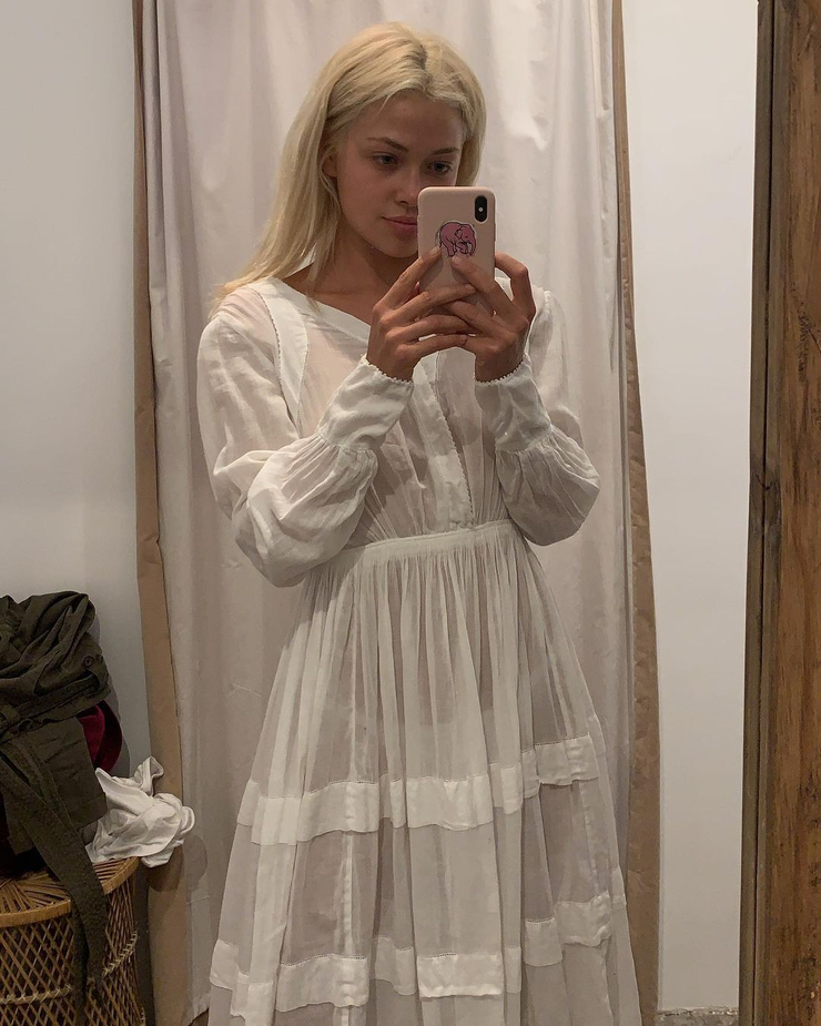 Elona Lebedeva Elona Lebedeva