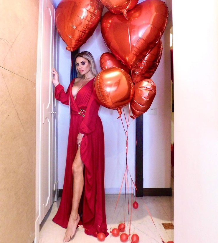 Elena Morali Elena Morali