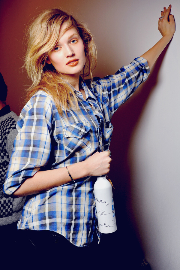 Toni Garrn Toni Garrn