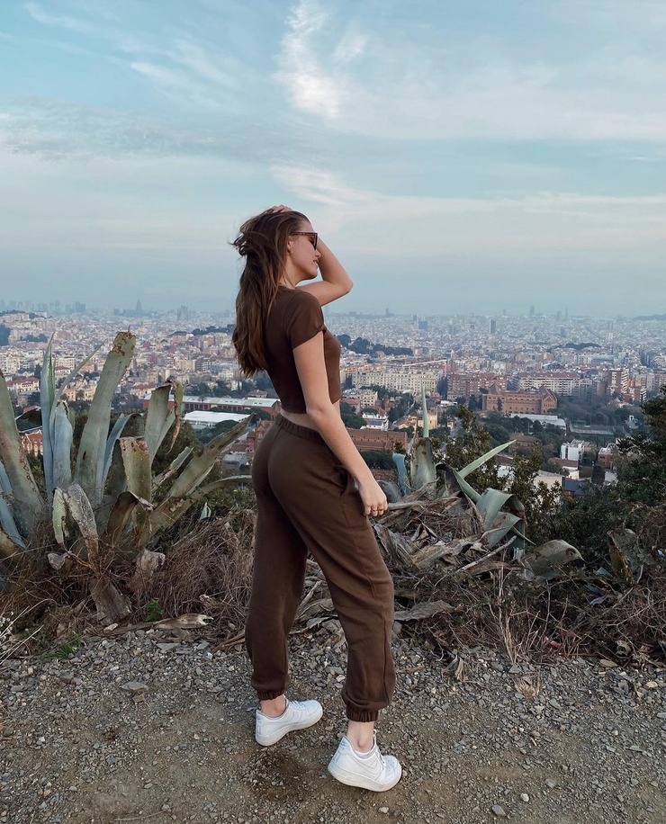 Luna Bijl