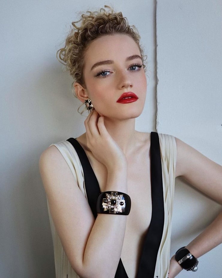 Julia Garner