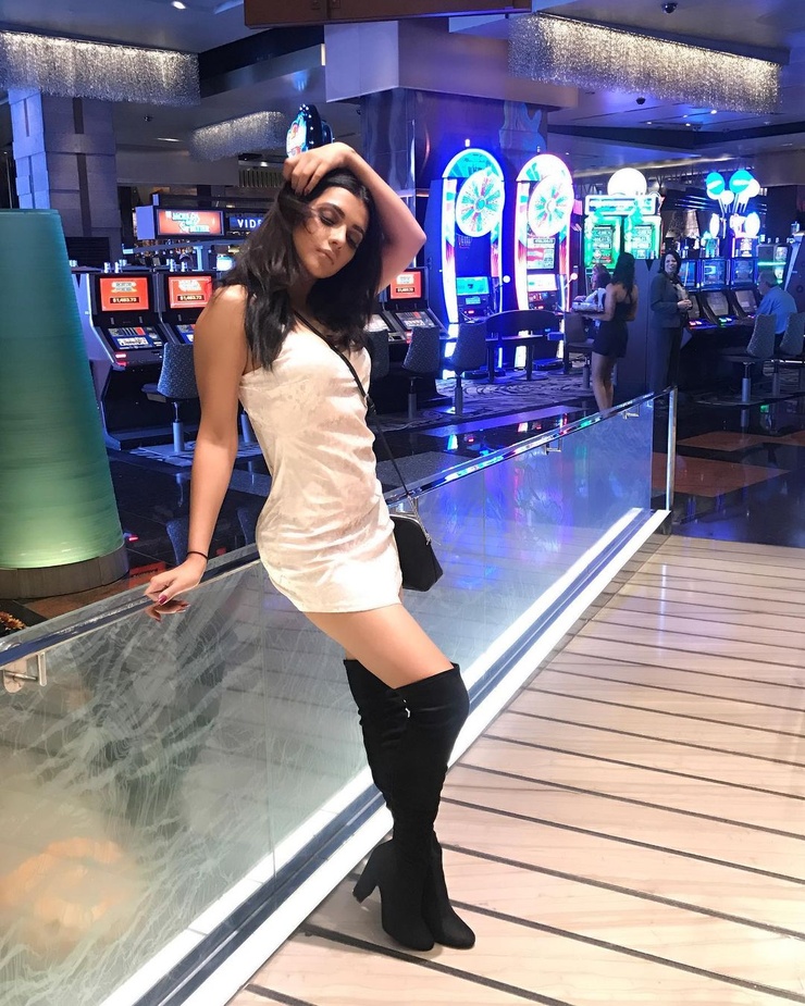 Ruhi Singh Ruhi Singh