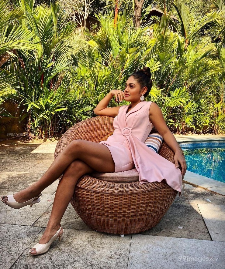 Sreejita De Sreejita De