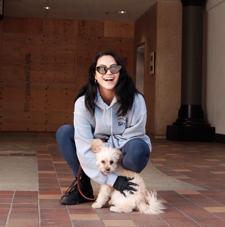 Camila Mendes